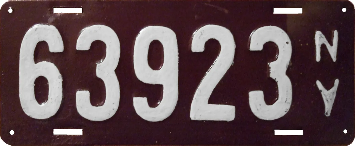 A 1911 New York license plate